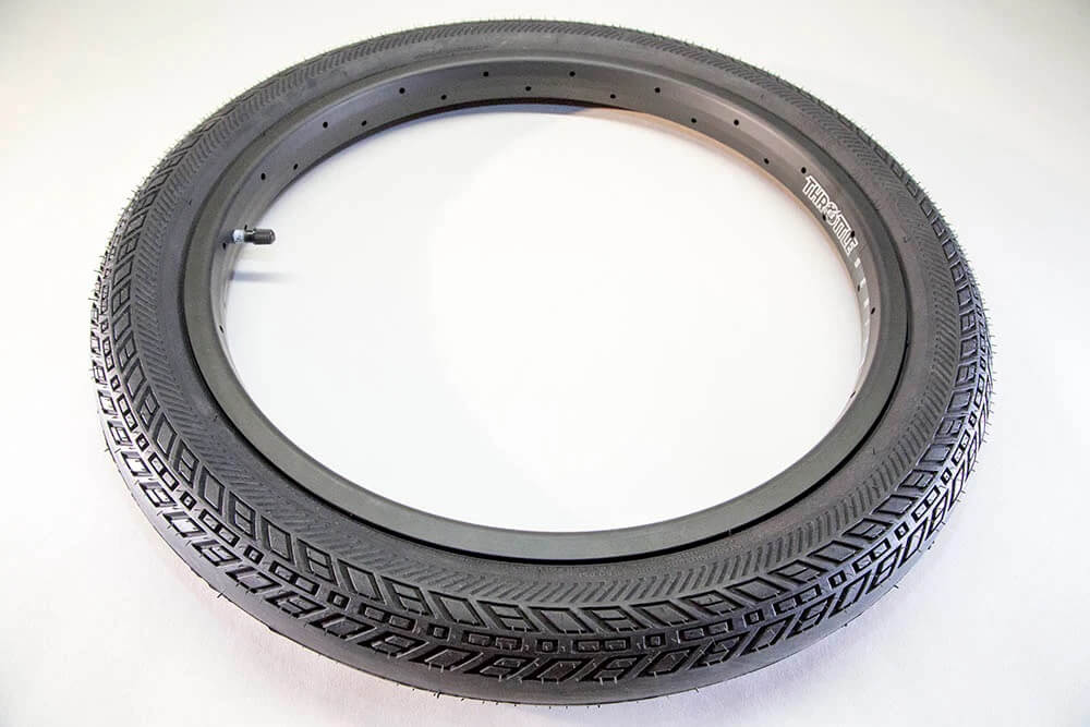 Eastern Bikes SQUEALER 20" x 2.4" TIRE for BMX Bicycles