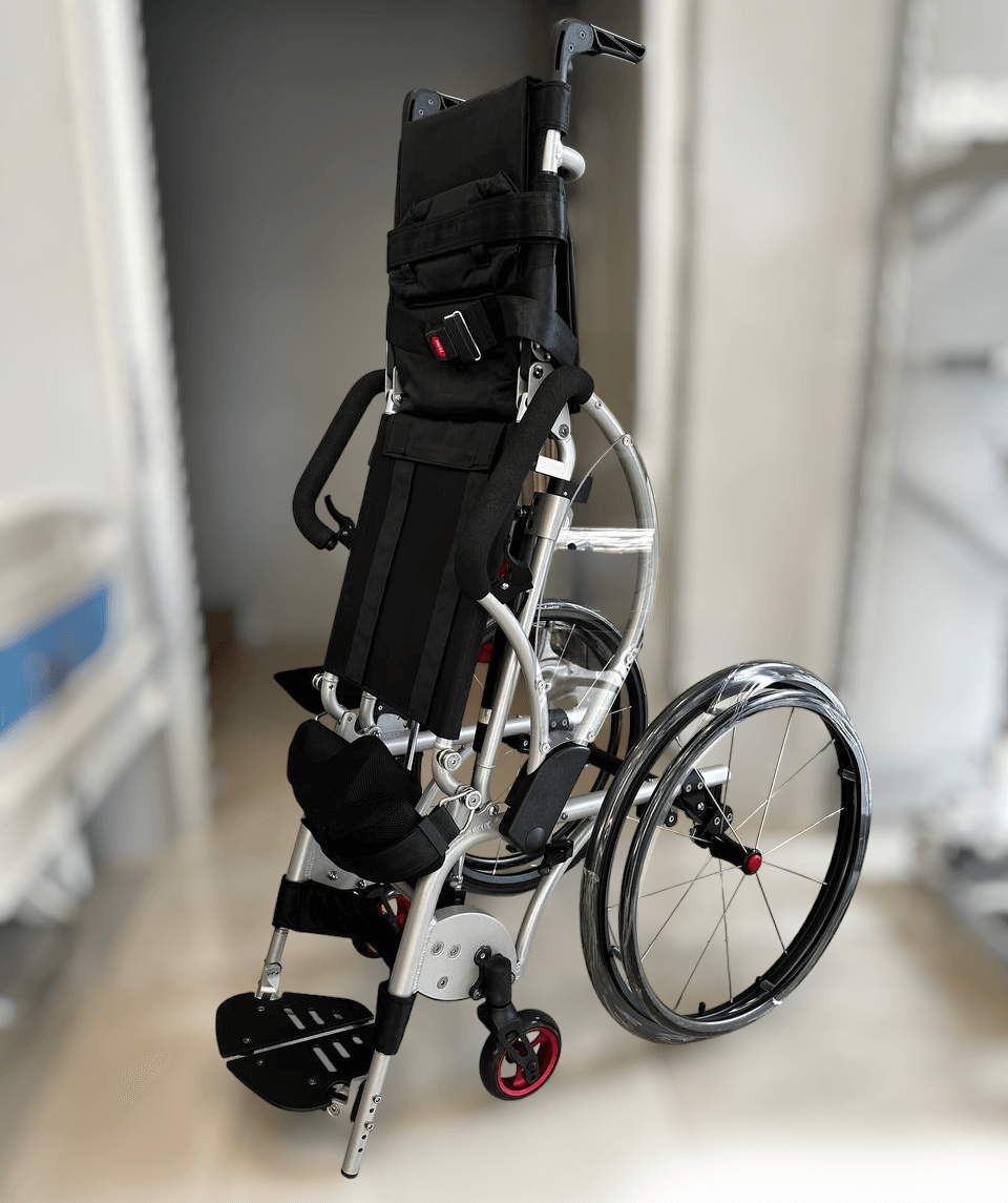 Leo II Lightest Standing Portable Manual Wheelchair